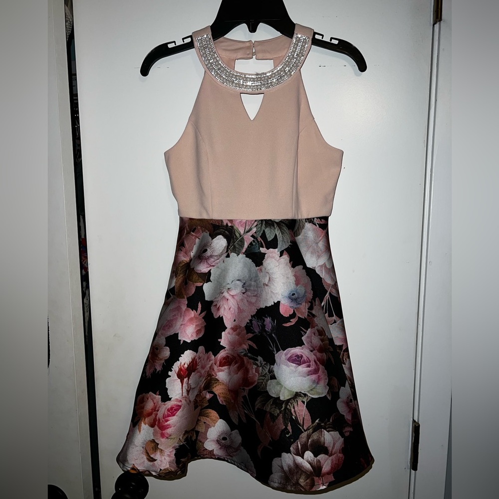 Girls dress